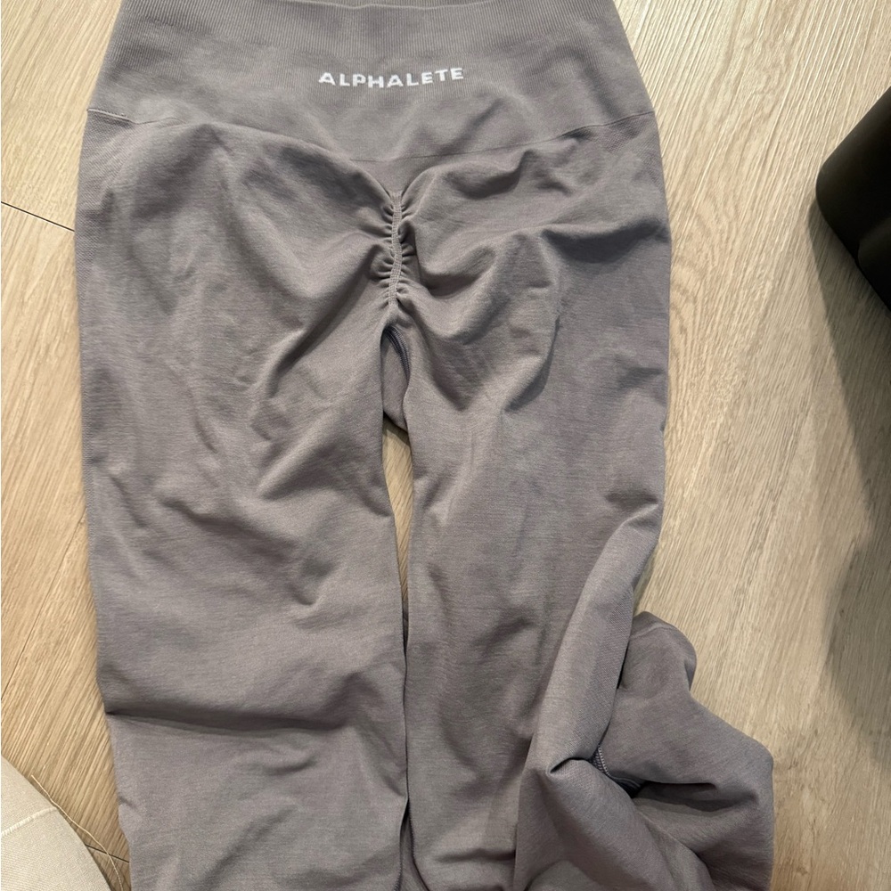 Alphalete Charcoal Scrunch Leggings